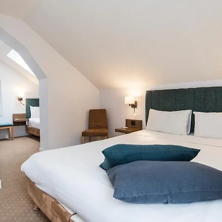 Hotel Les Lanchers 3*