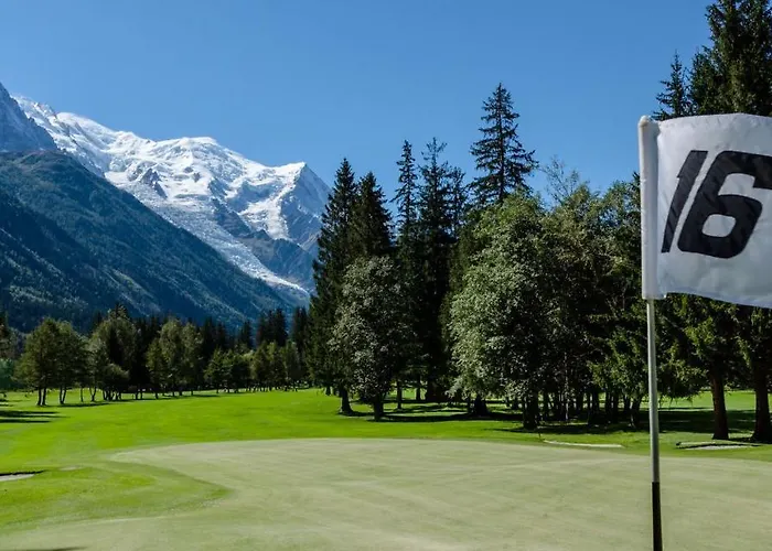 Les Lanchers Отель